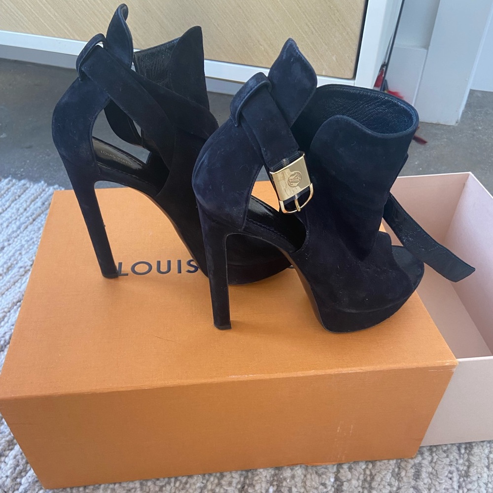 Louis Vuitton Suede gold buckle heels black